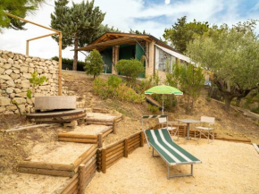 Villa Mike's Dinghy House by Interhome